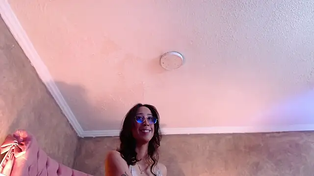 Snapshot of GabyPetit chatting on February 2025 03:00:01 PM GabyPetit online show from February 2025 03:00:01 PM