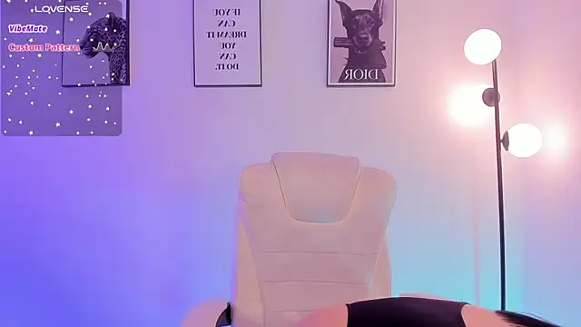 Emilyymilleer  online show from February 2026 05:39:02 PM