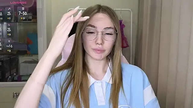 littlevildevil online show from March 2025 11:00:01 AM