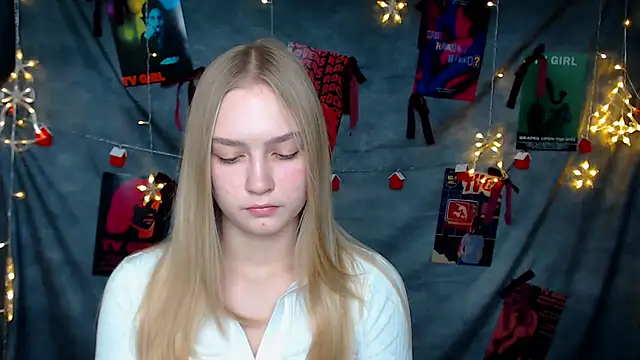 MademoiselleCl online show from December 2025 01:26:01 PM