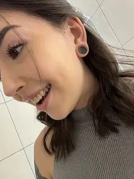 Oh My Dianee online show from November 2025 07:41:01 AM