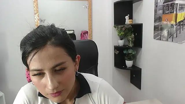 EmilyyEvans  online show from January 2025 03:16:02 PM