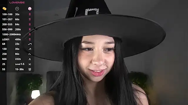 AislyEmbury online show from October 2025 04:38:01 AM