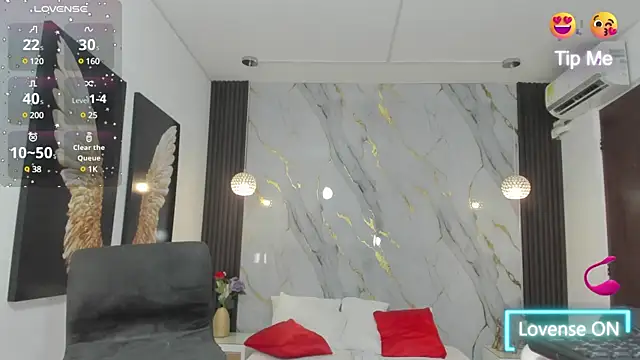 Snapshot of estephany_doll chatting on February 2025 01:54:01 PM estephany doll online show from February 2025 01:54:01 PM