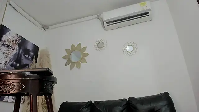 Snapshot of estephany_doll chatting on February 2026 02:02:02 PM estephany doll online show from February 2026 02:02:02 PM