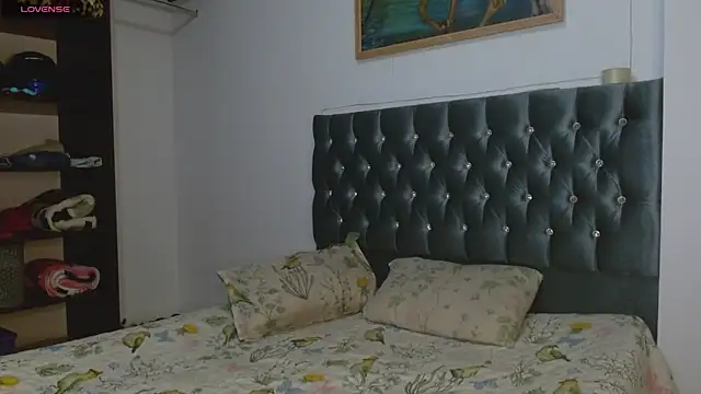 Snapshot of AntonellaAndNoah chatting on December 2024 12:23:01 AM AntonellaAndNoah online show from December 2024 12:23:01 AM