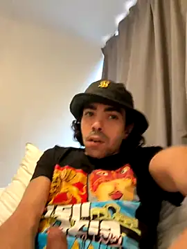 wolfwhite95 online show from October 2025 02:27:02 PM