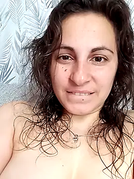 Snapshot of ShelaDiass chatting on October 2025 06:01:02 AM ShelaDiass online show from October 2025 06:01:02 AM