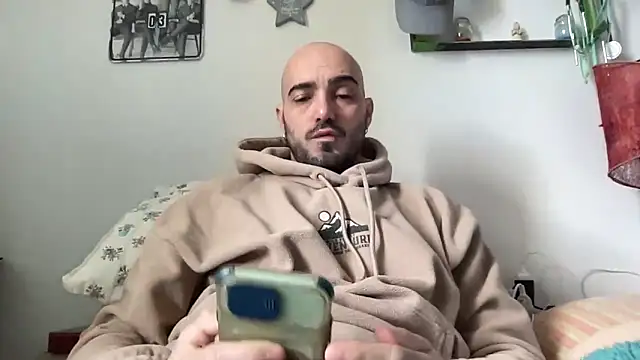 alessandromori91 online show from February 2026 08:23:02 AM