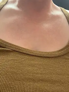 Big-Tits-McGee online show from November 2025 08:24:02 PM