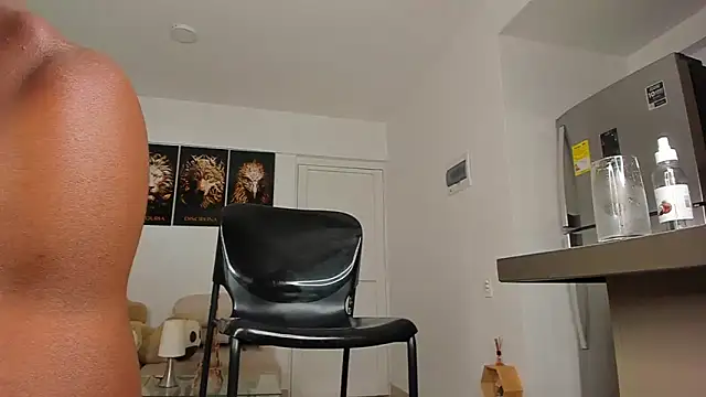 Snapshot of smit_hot_sr chatting on January 2025 04:25:01 AM smit hot sr online show from January 2025 04:25:01 AM