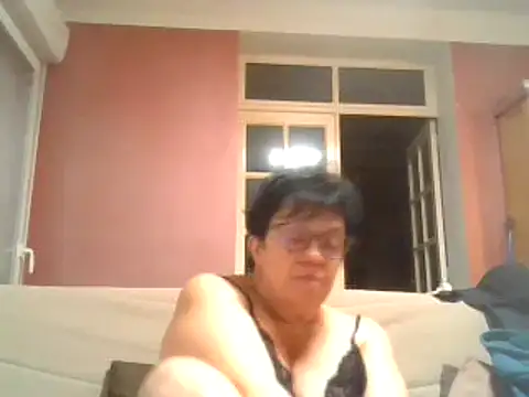 Vandeae44 online show from December 2024 08:25:02 PM