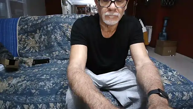 maduroguapo online show from January 2025 09:47:02 PM