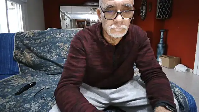 maduroguapo online show from January 2025 05:12:02 PM