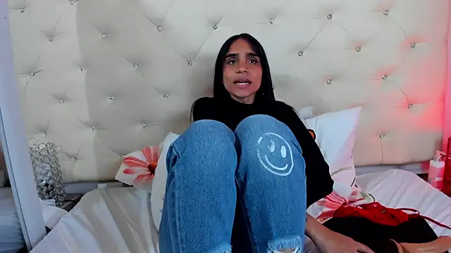 sophie pariss online show from February 2025 07:15:01 AM