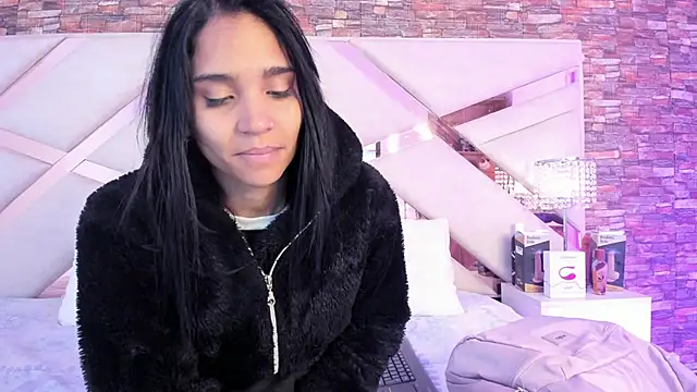 sophie pariss online show from October 2025 02:00:02 AM