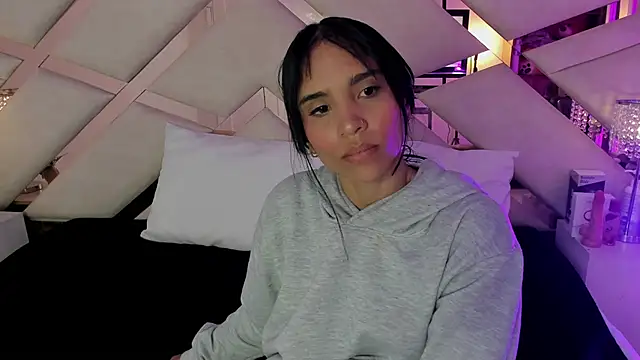 sophie pariss online show from October 2025 03:47:02 AM