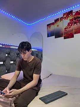 Alex and Fabian online show from February 2026 04:20:01 AM