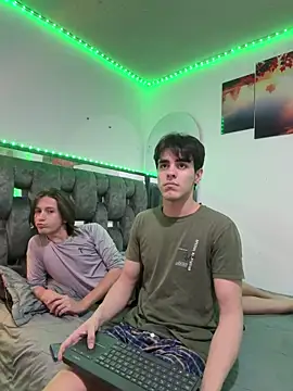 Alex and Fabian online show from March 2026 05:46:01 AM