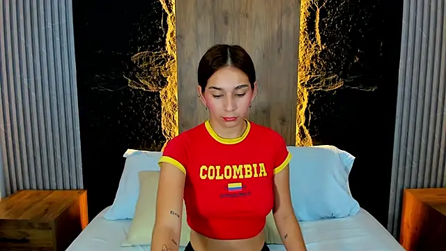 Snapshot of maroly_21 chatting on February 2025 05:15:02 AM maroly 21 online show from February 2025 05:15:02 AM