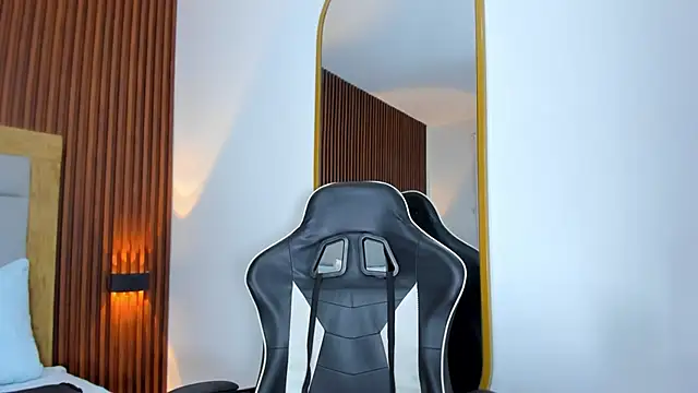 Snapshot of maroly_21 chatting on November 2025 12:18:02 PM maroly 21 online show from November 2025 12:18:02 PM