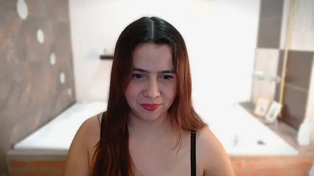 Snapshot of Heidy_Wells chatting on September 2025 12:43:02 PM Heidy Wells online show from September 2025 12:43:02 PM