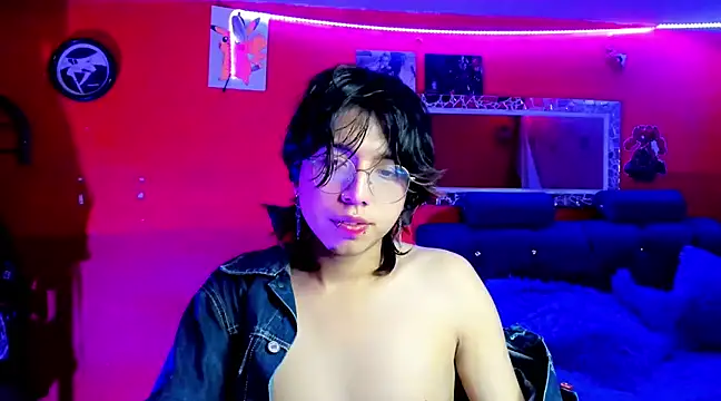 Snapshot of AnggelONfiree chatting on February 2025 06:04:01 AM AnggelONfiree online show from February 2025 06:04:01 AM