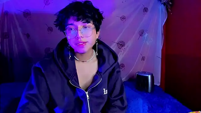 Snapshot of AnggelONfiree chatting on February 2025 06:54:01 AM AnggelONfiree online show from February 2025 06:54:01 AM