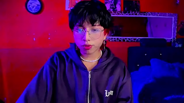 Snapshot of AnggelONfiree chatting on February 2025 05:12:02 AM AnggelONfiree online show from February 2025 05:12:02 AM