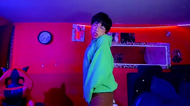 Snapshot of AnggelONfiree chatting on March 2025 05:43:02 AM AnggelONfiree online show from March 2025 05:43:02 AM