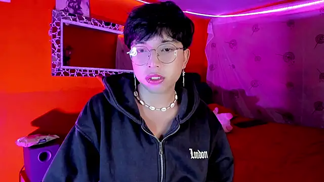 Snapshot of AnggelONfiree chatting on October 2025 04:21:02 AM AnggelONfiree online show from October 2025 04:21:02 AM