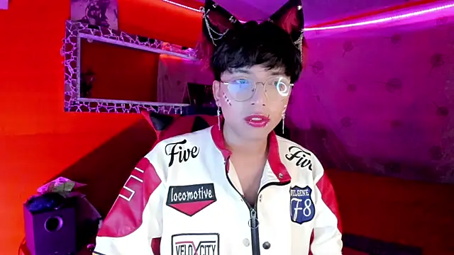 Snapshot of AnggelONfiree chatting on October 2025 04:22:02 AM AnggelONfiree online show from October 2025 04:22:02 AM