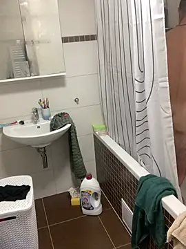 Snapshot of Zbochunec chatting on March 2025 09:13:01 PM Zbochunec online show from March 2025 09:13:01 PM