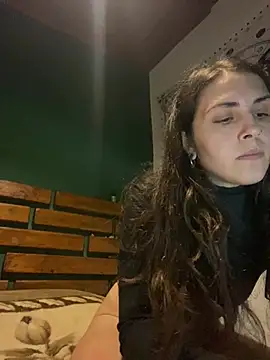 isadelasestrellas online show from April 2026 04:52:01 PM