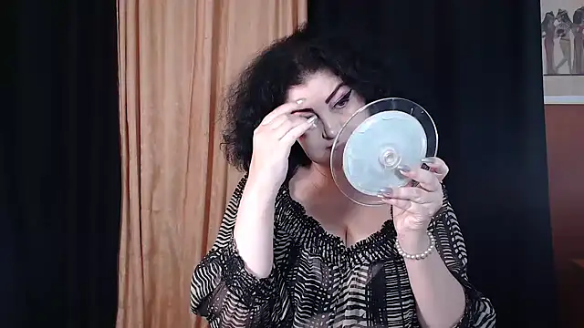 Snapshot of _MissJ_ chatting on October 2025 05:02:02 AM MissJ online show from October 2025 05:02:02 AM