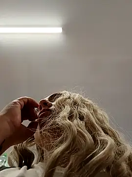 madelaine- online show from February 2025 12:10:01 AM