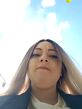 madelaine- online show from September 2025 08:08:02 PM