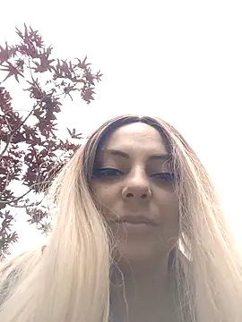 madelaine- online show from October 2025 06:28:01 PM