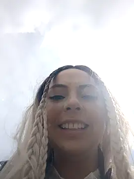 madelaine- online show from October 2025 07:04:02 PM