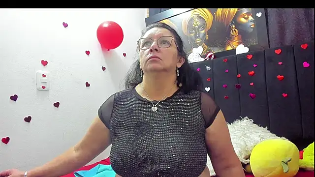 Evaaross 2345 online show from February 2026 02:13:01 PM