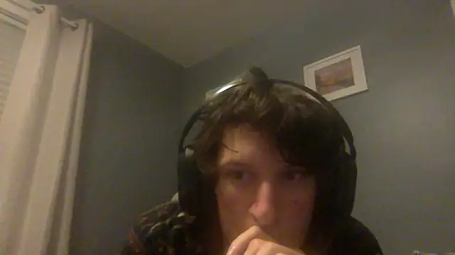 KittingGrappler online show from November 2025 12:43:02 AM