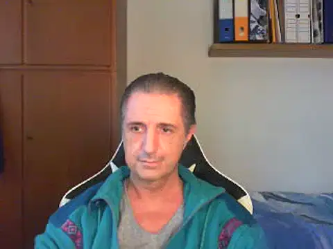 Snapshot of lliuk70mi chatting on December 2024 01:44:02 PM lliuk70mi online show from December 2024 01:44:02 PM