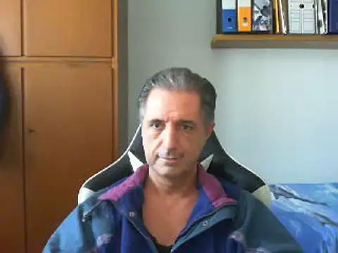 Snapshot of lliuk70mi chatting on January 2025 12:55:01 PM lliuk70mi online show from January 2025 12:55:01 PM