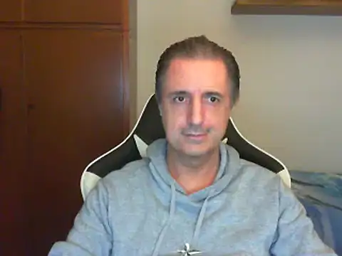 Snapshot of lliuk70mi chatting on February 2025 06:19:02 PM lliuk70mi online show from February 2025 06:19:02 PM