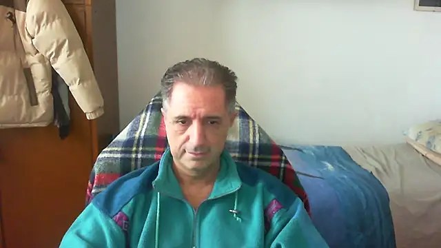 Snapshot of lliuk70mi chatting on February 2026 02:13:01 PM lliuk70mi online show from February 2026 02:13:01 PM