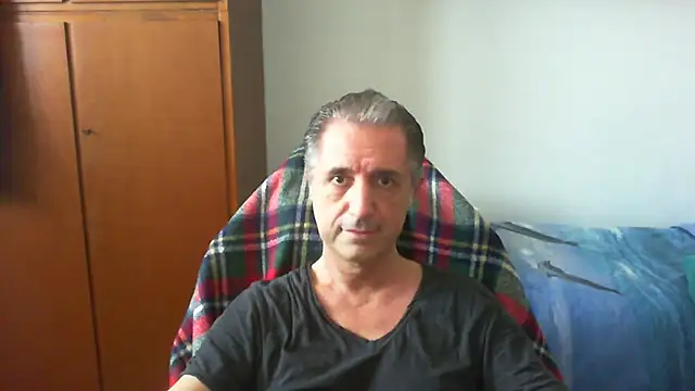 lliuk70mi online show from April 2026 03:12:01 PM