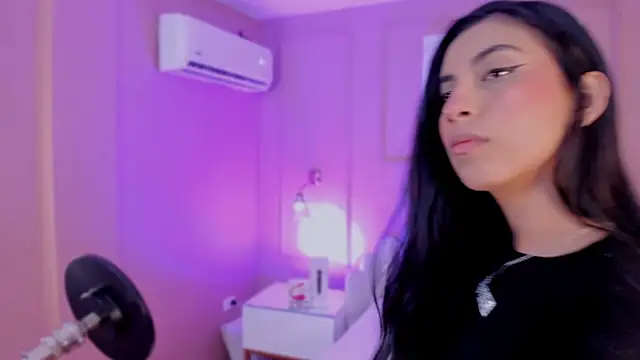 zia cooper online show from January 2026 06:56:02 PM