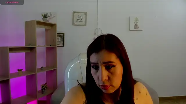 Snapshot of Alexx_Scoot chatting on January 2025 07:48:01 PM Alexx Scoot online show from January 2025 07:48:01 PM