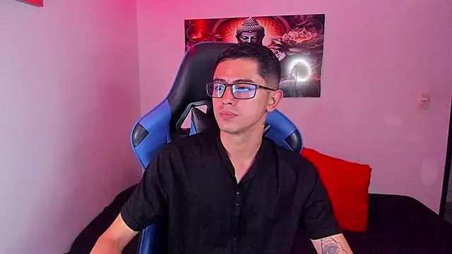 Snapshot of Ethan_Sai___ chatting on November 2025 12:43:01 AM Ethan Sai online show from November 2025 12:43:01 AM