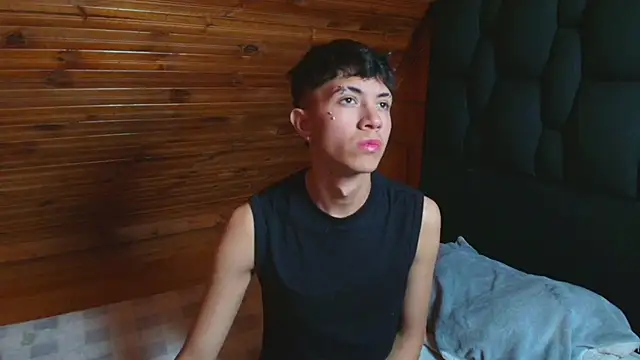 Justyn Ross online show from November 2025 05:53:01 PM